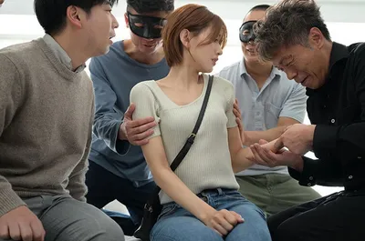 Chồng yêu thổ lộ nỗi lòng với cô vợ về sở thích “anh muốn nhìn em bị trả bài tập thể”
